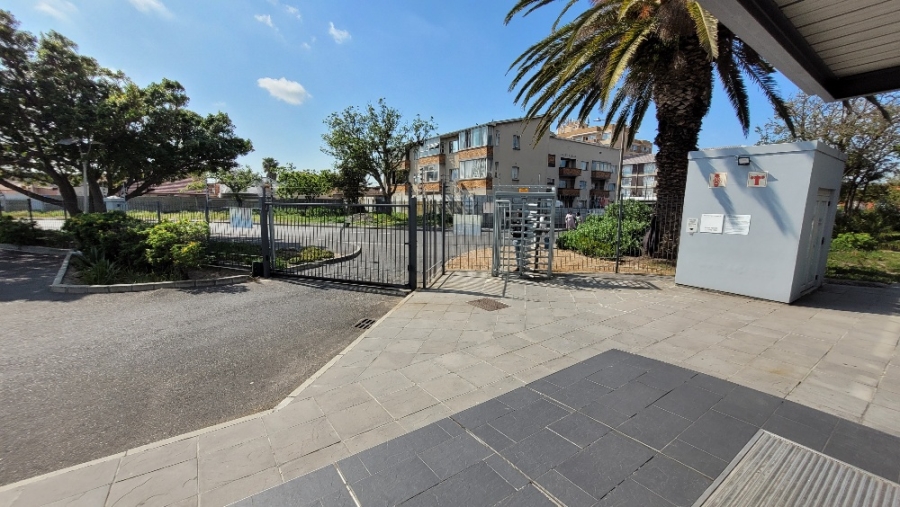 To Let commercial Property for Rent in Townsend Estate Western Cape